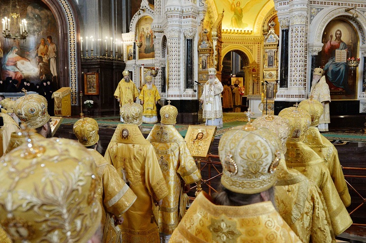 Богослужение в Храме Христа Спасителя